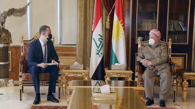 President Masoud Barzani (Right), leader of the Kurdistan Democratic Party, with Miklos Sabo, the Hungarian Deputy Consul General in Erbil, Aug. 16, 2021. (Photo: Barzani Headquarters)