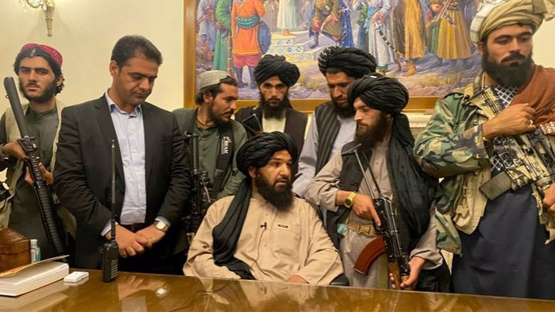 Taliban mensupları Cumhurbaşkanlığı Sarayı'nda