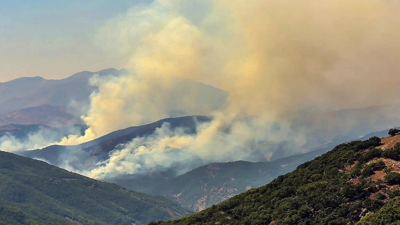 Li Dêrsimê şewatek, li Çewlîgê jî du şewat didomin