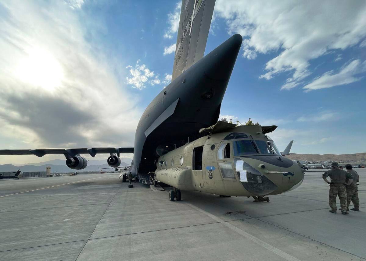 دواهه‌مین فڕۆكه‌ی بارهه‌ڵگری جۆری C-17 ی ئه‌مه‌ریكی، كابولی جێهێشت