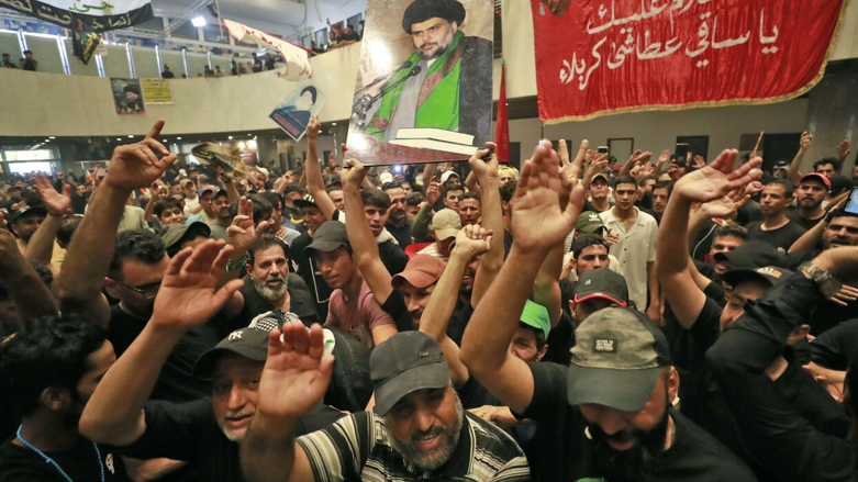 Supporters of Iraqi cleric Moqtada Sadr take part in a mourning ritual amid the Shiite Muslim Ashura commemoration period as they occupy Iraq's parliament (Photo: Ahmad al-Rubaye/AFP).