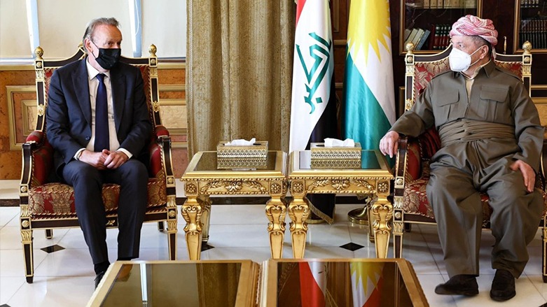 Masoud Barzani, President of the Kurdistan Democratic Party (KDP) on Wednesday met with Hans Akerboom, the Dutch Consul General to Erbil, August 3, 2022. (Photo: Barzani headquarters)