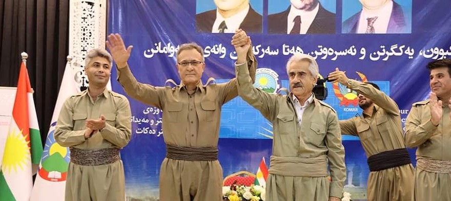 مصطفی هجری و خالد عزیزی توافق‌نامه‌ی همبستگی دوباره‌ی حزب دمکرات را امضا کردند