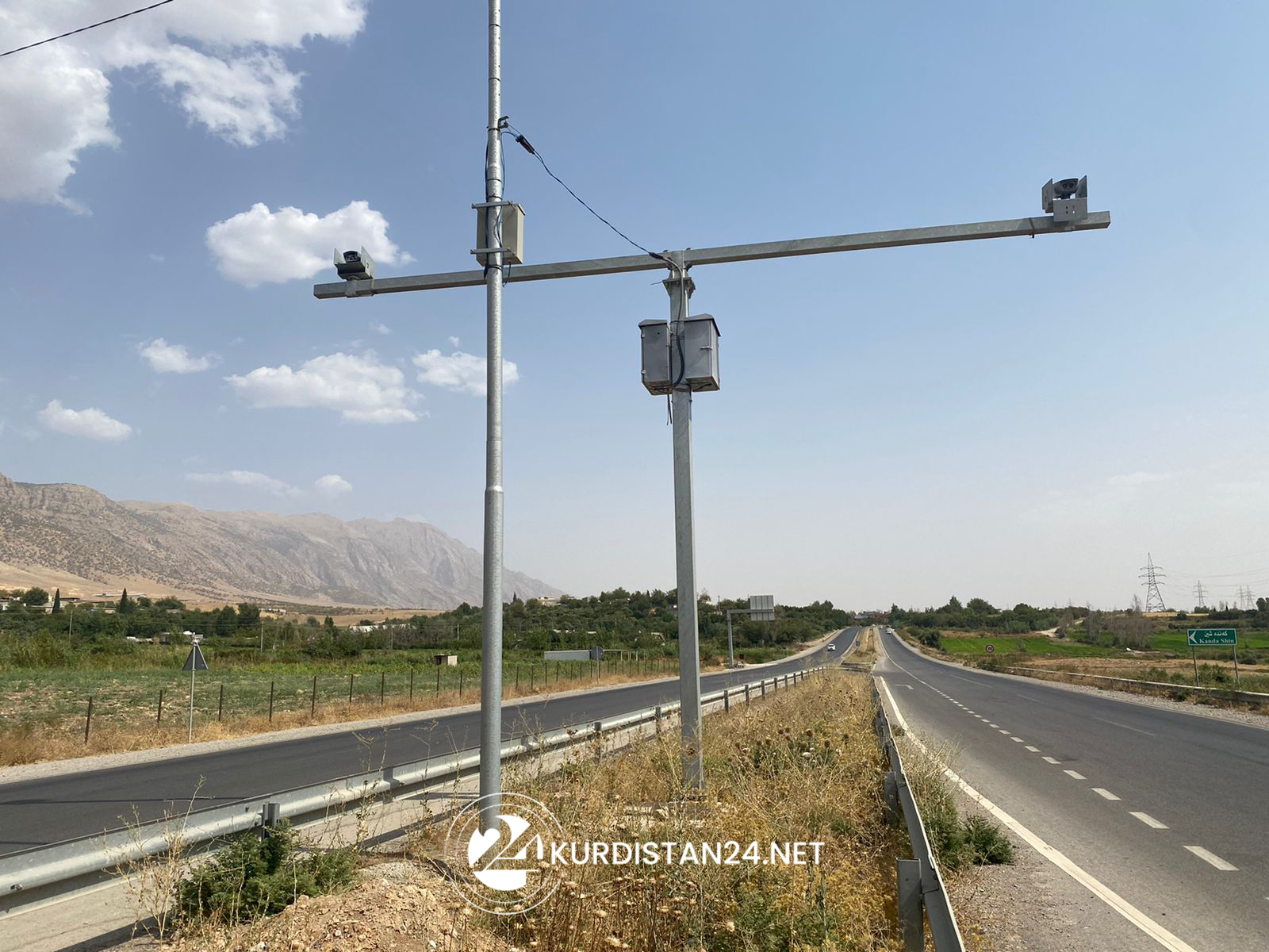 تەقەکردن لە کامێرا جێگیرەکانی تۆمارکردنی تیژڕەوی لەسەر رێگای (سلێمانی - دووکان)، وێنە: کوردستان24