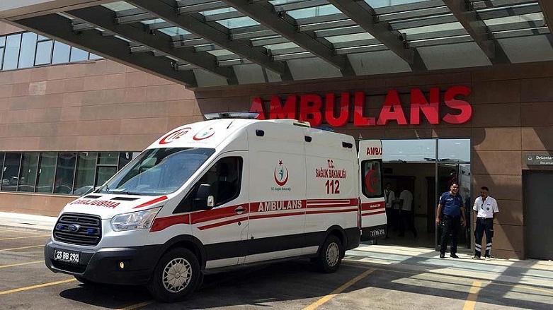 Erzurum'da minibüs devrildi: 1 ölü, 8 yaralı