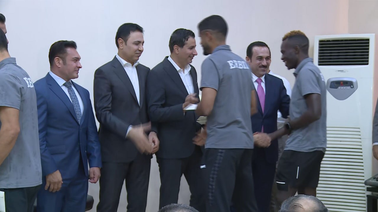 خه‌ڵاتكردنی یاریزانانی یانه‌ی هه‌ولێر له‌ لایه‌ن پارێزگاری هه‌ولێر