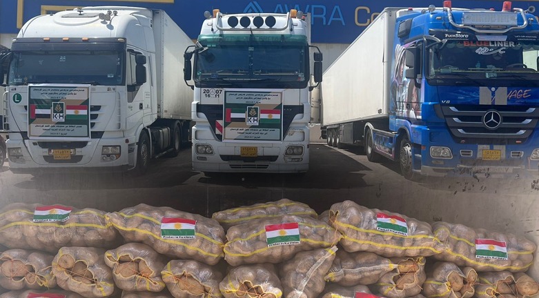 شاحنات محمّلة بأطنان من البطاطا للتوجّه إلى الإمارات