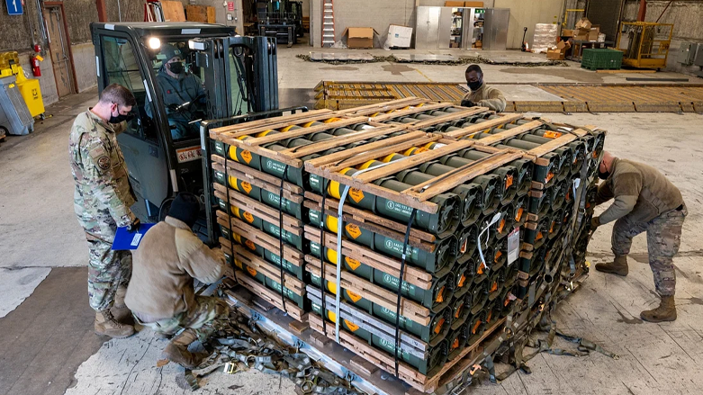 ناردنی چەک بۆ ئۆکرانیا