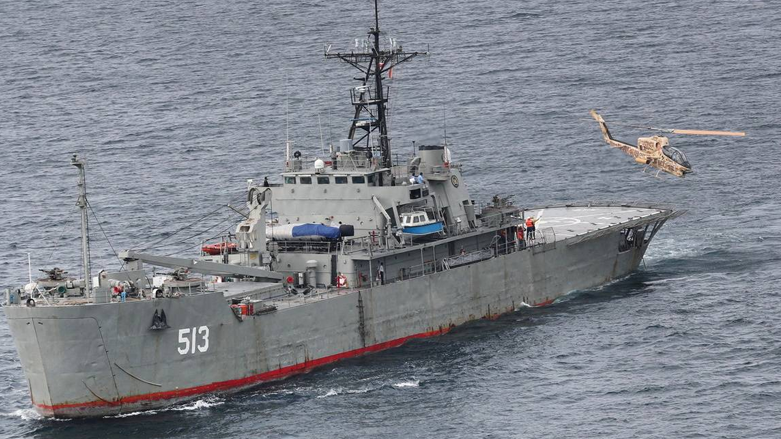 کەشتیەکی بارهەڵگر لە گەرووی هورمز