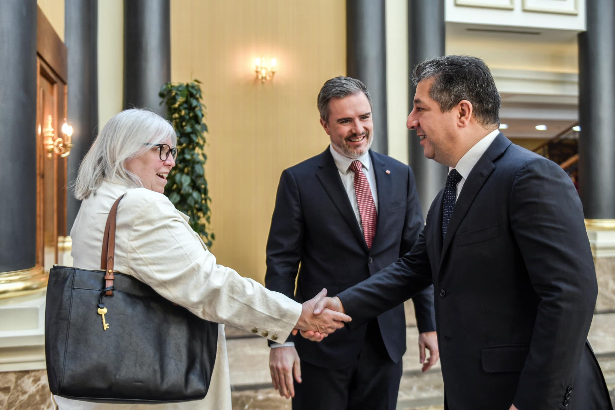 Kurdistan Region Prime Minister Masrour Barzani (right) shaking hands with Tammy Ames, the head of Canadian Embassy office in Erbil, August 13, 2023. (Photo: KRG)