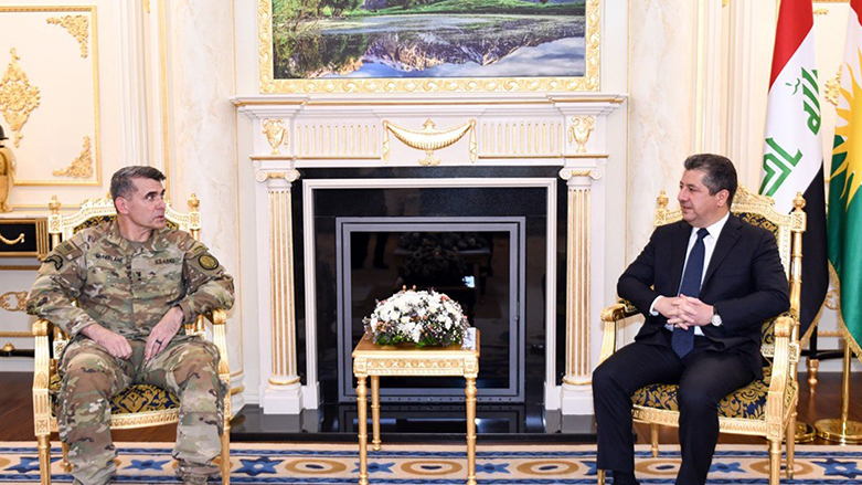 رئيس حكومة إقليم كوردستان مسرور بارزاني والجنرال ماثيو ماكفرلين