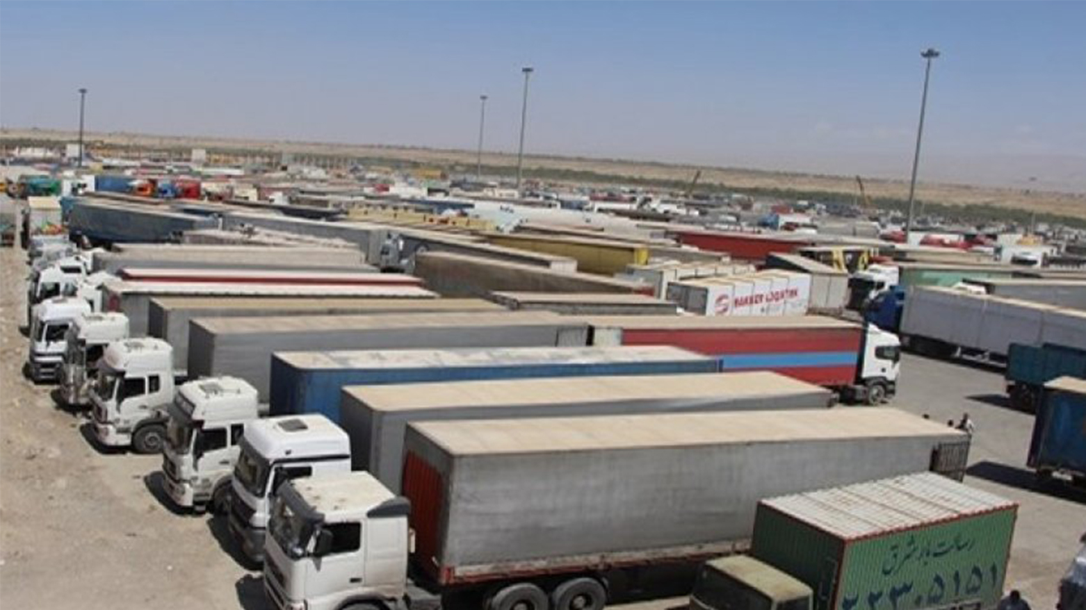 شاحنات محمّلة بالبضائع الإيرانية (تعبيرية)