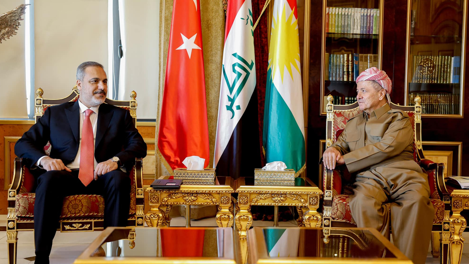 الرئيس مسعود بارزاني ووزير الخارجية التركي هاكان فيدان