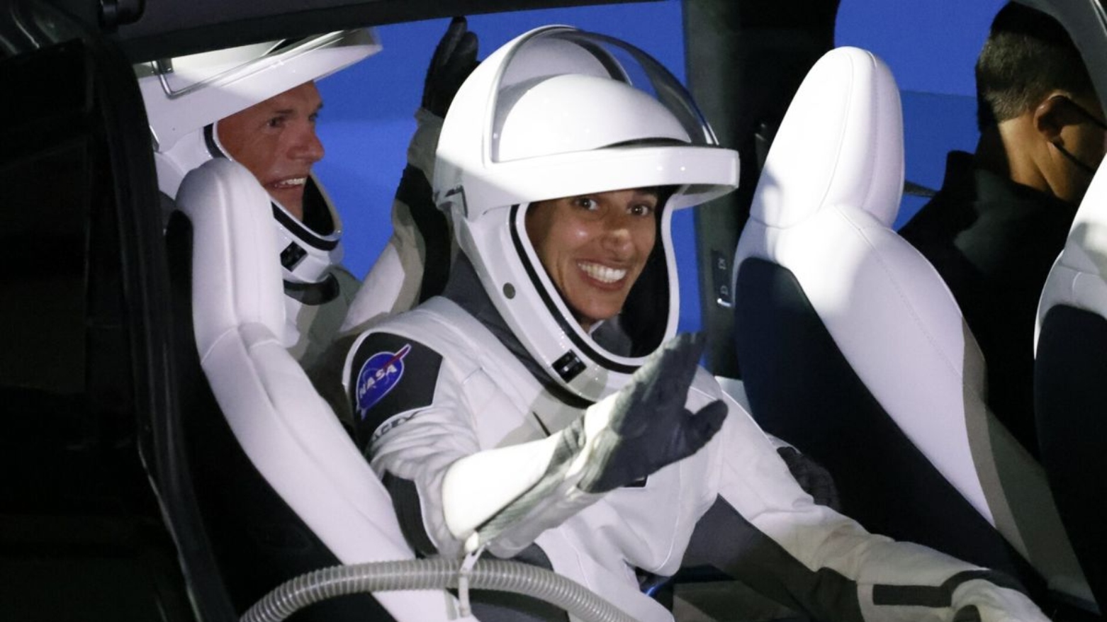 فرود یاسمین مقبلی و تیم همراه در ایستگاه فضایی