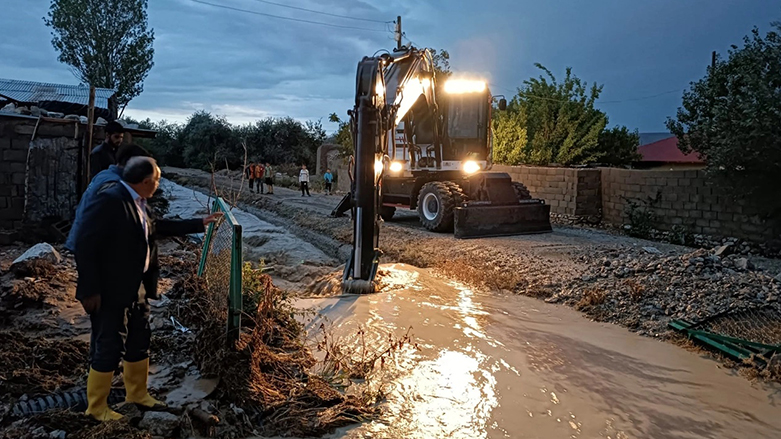 Li Wanê, Erzînganê û Îdirê ji ber barana zêde lehî rabû
