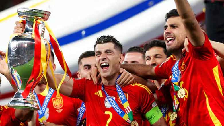 رۆدری و مۆراتا لە ئاهەنگەكانی هەڵبژاردەی ئیسپانیا دوای بردنەوەی یۆرۆی 2024