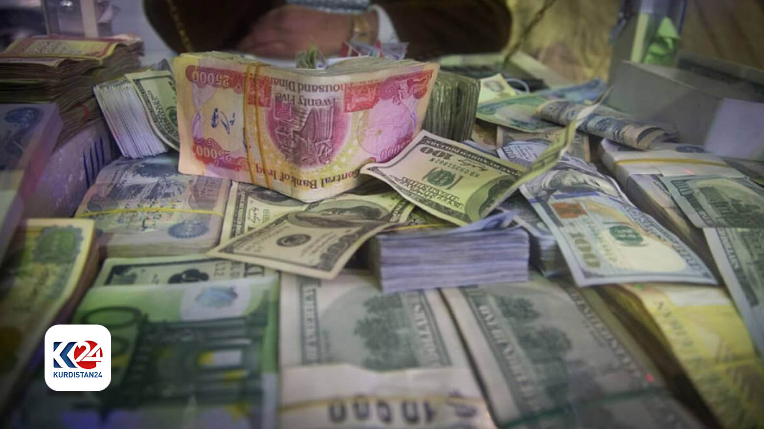 شارەزایانی ئابووری هۆشداری لە زیادبوونی قەرزە ناوخۆییەکانی عێراق دەدەن