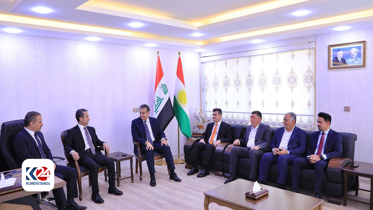 هەڵگورد شێخ نەجیب سەرپەرشتیاری ئیدارەی سەربەخۆی سۆران لە کۆبوونەوەی لەگەڵ ئەحمەد قادر قایمقامی ڕواندز و بەرپرسانی ئیداری قەزاکە