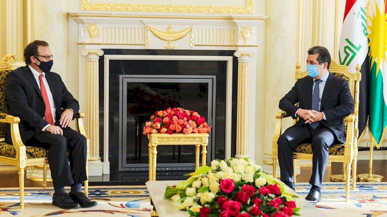 مسرور بارزاني خلال لقائه مساعد وزير الخارجية الأمريكي لشؤون الشرق الأدنى ديفيد شينكر - صورة: KRG