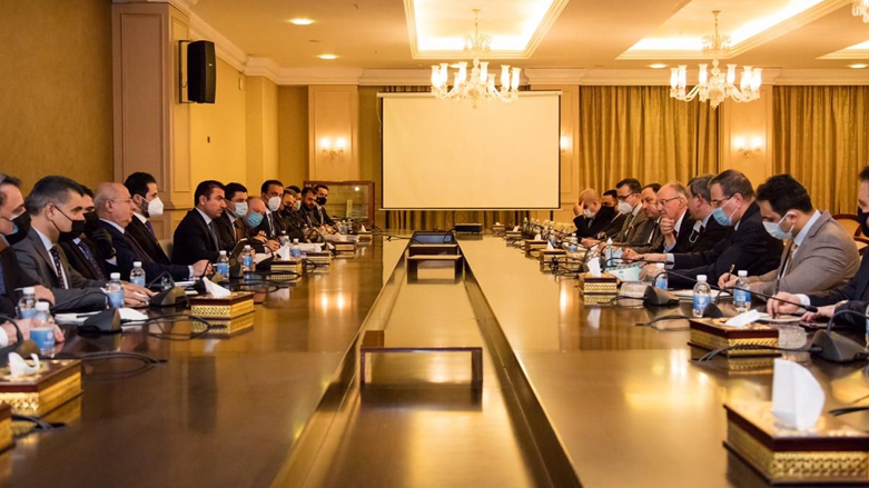 وفد المفاوضات خلال اجتماعه مع وزيري المالية والنفط الاتحاديين - صورة: KRG