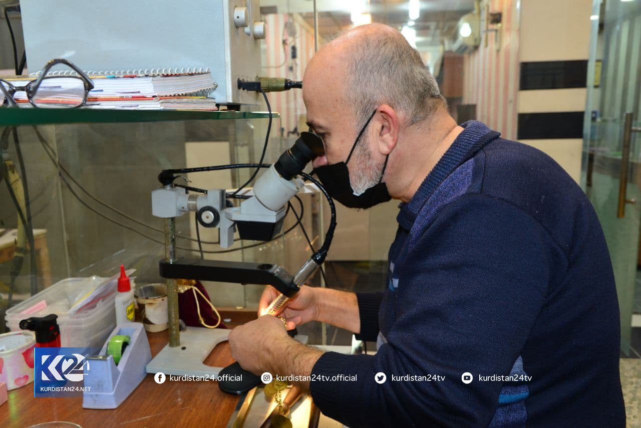 حاجی احمد کرخی، طلاساز کُرد