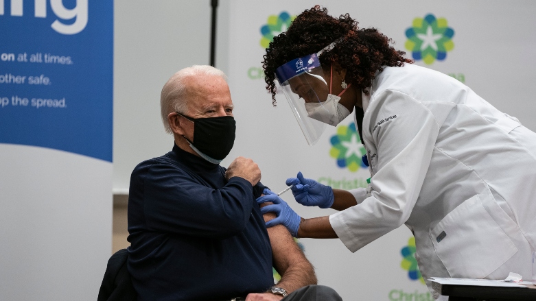 جۆو بایدن بە ڤاکسینی دژی کۆرۆنا کوترا، وێنە: ALEX EDELMAN / AFP