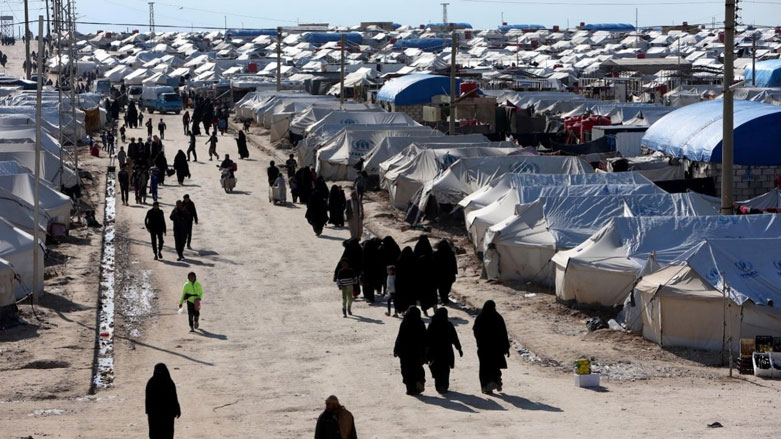 Women and children walk within al-Hol displacement camp in Syria’s Hasakah province, April 1, 2019. (Photo: Reuters/Ali Hashisho)