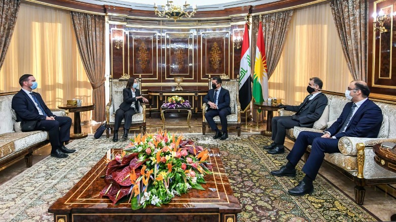 Kurdistan Region Prime Minister Masrour Barzani meeting Australian Ambassador to Iraq Joanne Loundes. (Photo: KRG)