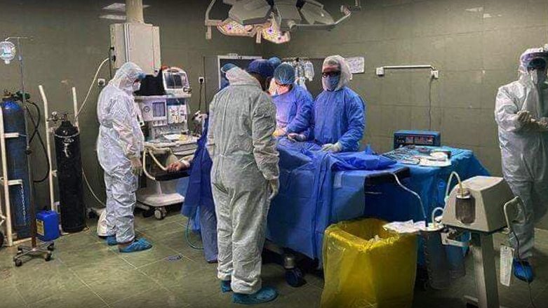 فريق طبي خلال العملية - صورة: وزارة الصحة العراقية