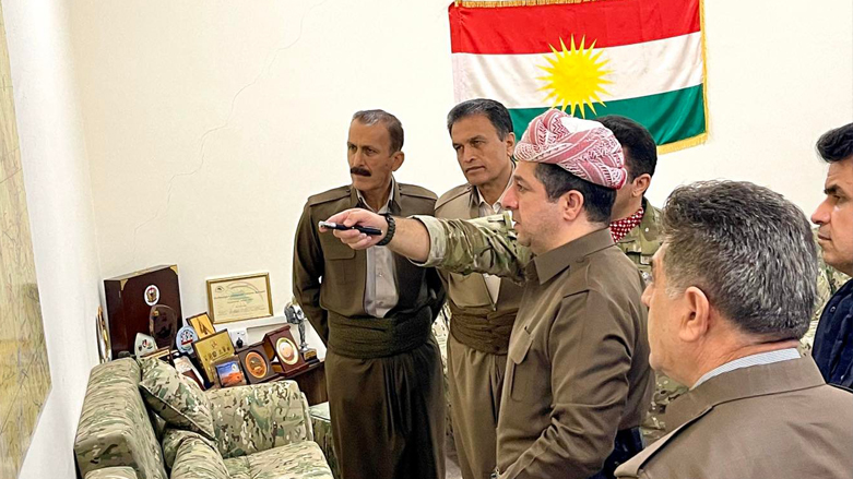 Kurdistan Region Prime Minister Masrour Barzani during a visit to the Makhmour-Gwer Front after ISIS attacks in the area left 13 people dead, including Peshmerga fighters. Dec. 3, 2021. (Photo: KRG)