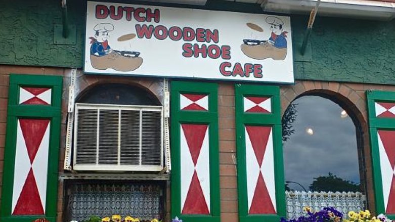 Dutch Wooden Shoe Caffee owned by Kurds in Vancouver, Canada. (Photo: Dutch Wooden Shoe Caffee).