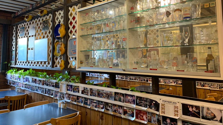Dutch Wooden Shoe Caffee owned by Kurds in Vancouver, Canada. (Photo: Dutch Wooden Shoe Caffee). 