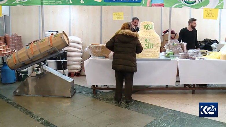 Berhemên bajarê Erdexanê li Enqerê hatin danasîn