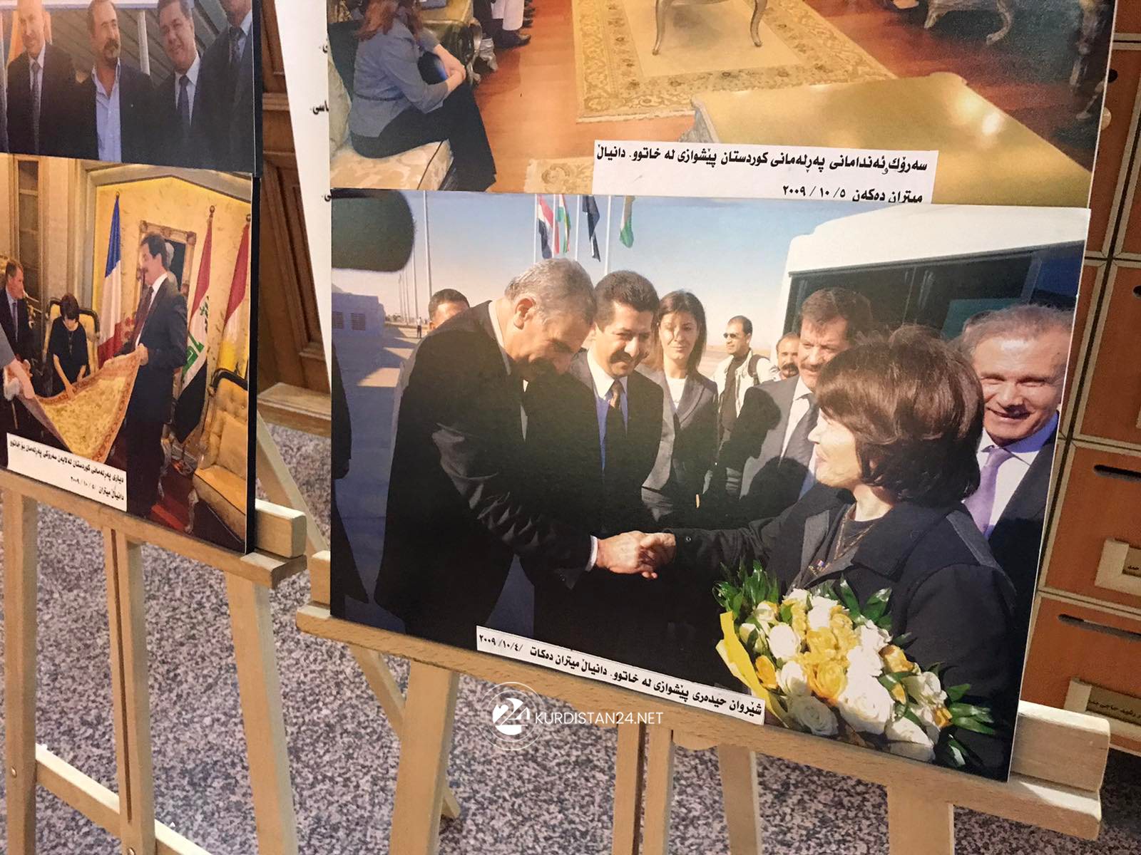Photo on display of Danielle Mitterrand during one of her visits to the Kurdistan Region on Oct. 4, 2009. (Photo: Hoshman Sadiq/Kurdistan 24)