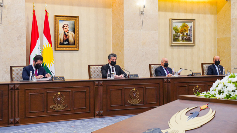 Prime Minister Masrour Barzani (middle) chairs a weekly session of the KRG's Council of Ministers in Erbil, Dec. 1, 2021. (Photo: KRG)