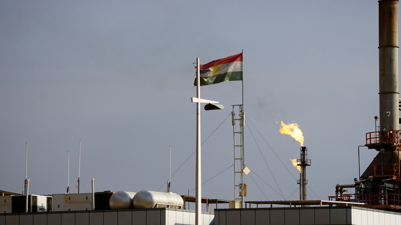 The flag of Kurdistan flies over an oil production facility in the autonomous Kurdistan Region. (Photo: Archive)