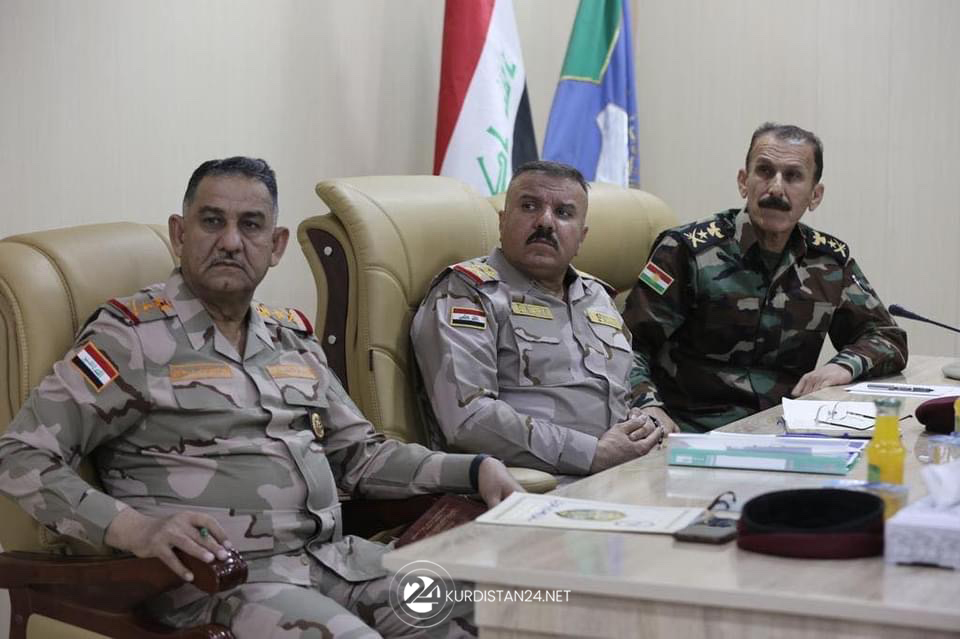 کۆبوونەوەی شاندی وەزارەتی پێشمەرگە و سوپای عێراق لە مەخموور