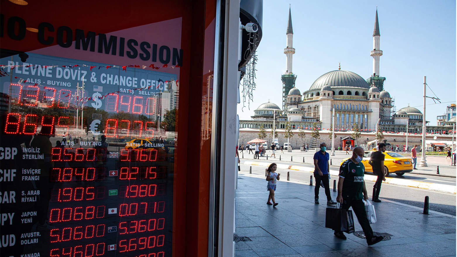 ارزش لیر ترکیه در برابر دلار از آغاز سال ۲۰۲۱ تاکنون ۵۵ درصد کاهش یافته است