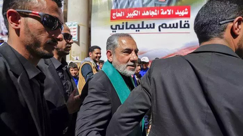 Iranian ambassador Hassan Eyrlou attends a vigil in Sanaa to mark the one-year anniversary of the death of IRGC Quds Force commander Qassem Soleimani, Jan. 2, 2021. (Photo: Mohammed Huwais/AFP)