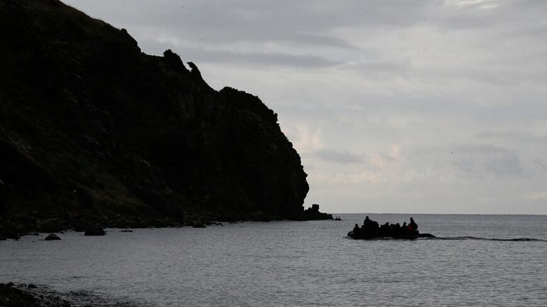 غرق شدن قایق پناهجویان با بیش از ٩٠ سرنشین