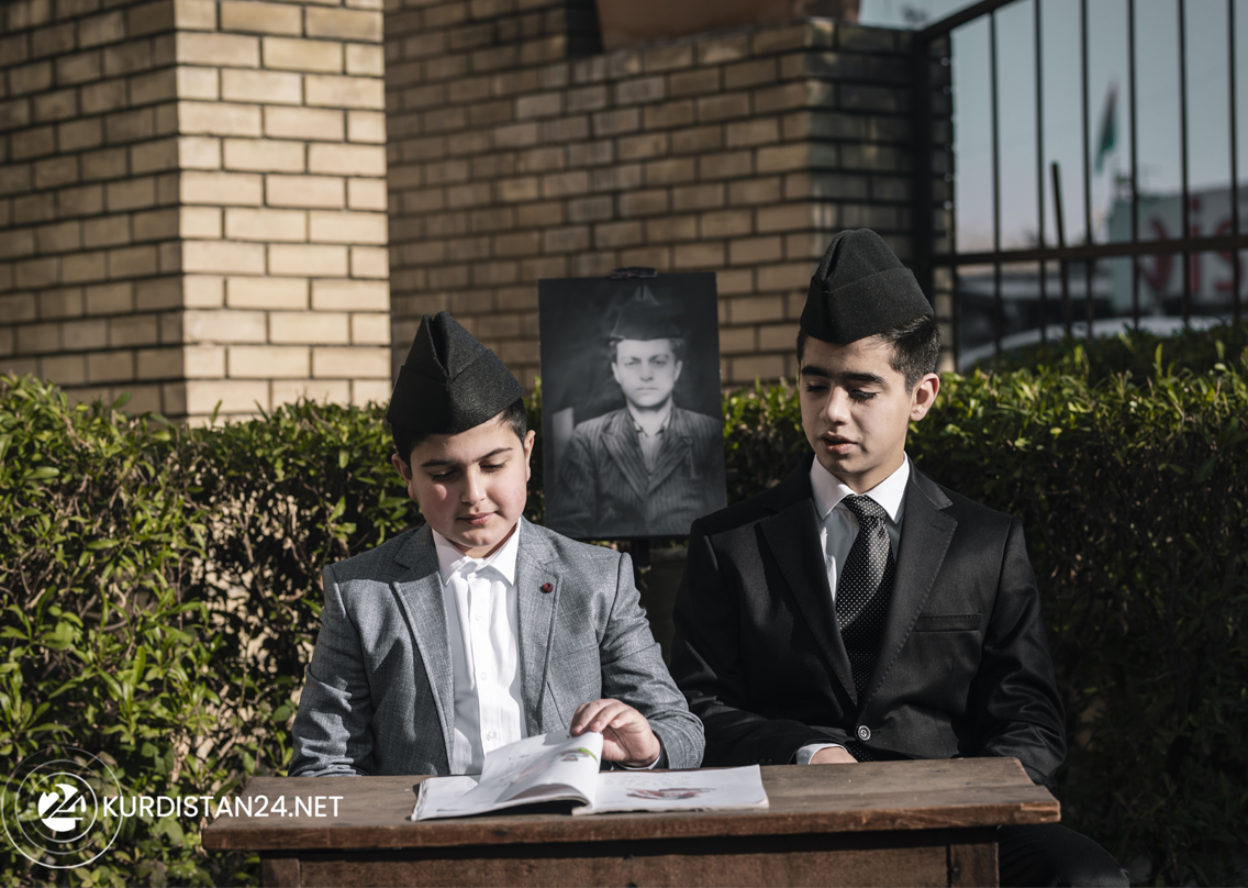 Two students wearing Al-Sidara hats in Erbil, Dec. 28, 2021. (Photo: Hoger Birazhi/Erbil Museum and Archives of Education)