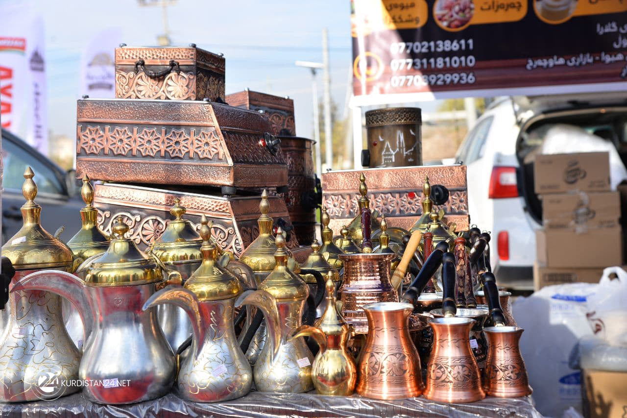 Coffee pots on display at the exhibition, Dec. 29, 2021. (Photo: Rebaz Siyan/Kurdistan 24)