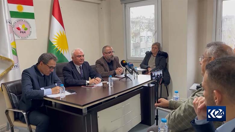 Li Stenbolê rojeva çar parçeyên Kurdistanê hate nîqaşkirin
