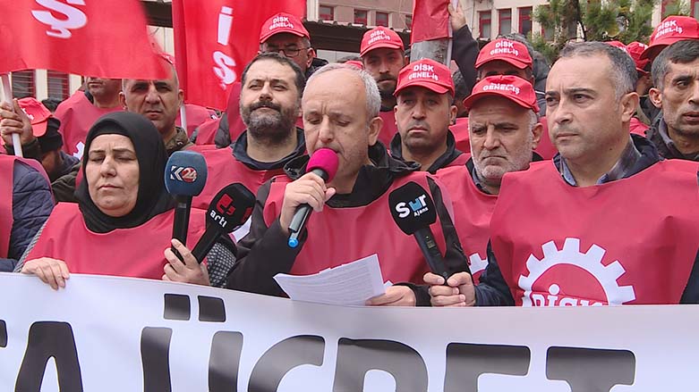 Sendîkayên ser bi DÎSKê ve daxwaza mûçeyên baş û rakirina bacên giran dikin