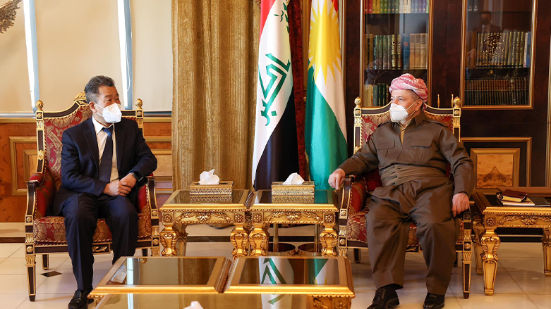 President Masoud Barzani (right) during his meeting with Ni Ruchi, the outgoing Consul General of China to Erbil, Dec. 18, 2022. (Photo: Barzani Headquarters)