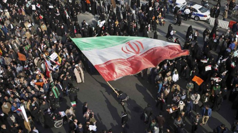 القضاء الإيراني يأمر بإعادة محاكمة مغنٍ كوردي محكومٍ بالإعدام