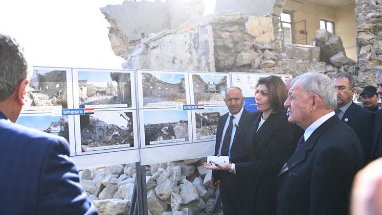 عبداللطیف رشید، رئیس جمهور عراق در حال بررسی روند بازسازی شهر جنگ زده موصل، ٢٨ دسامبر ٢٠٢٢