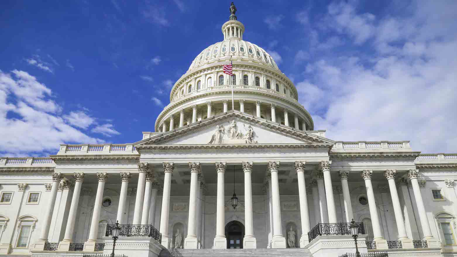 US Capitol (Photo: Unsplash/Louis Velazquez)