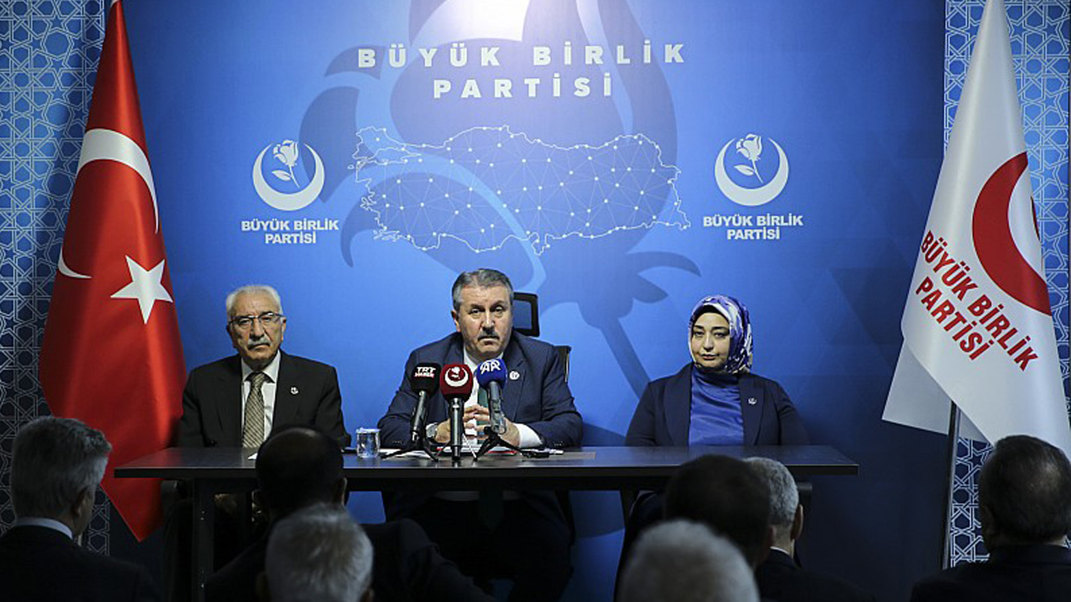 BBP Genel Başkanı Mustafa Destici ve MKYK üyelerinden basın toplantısı