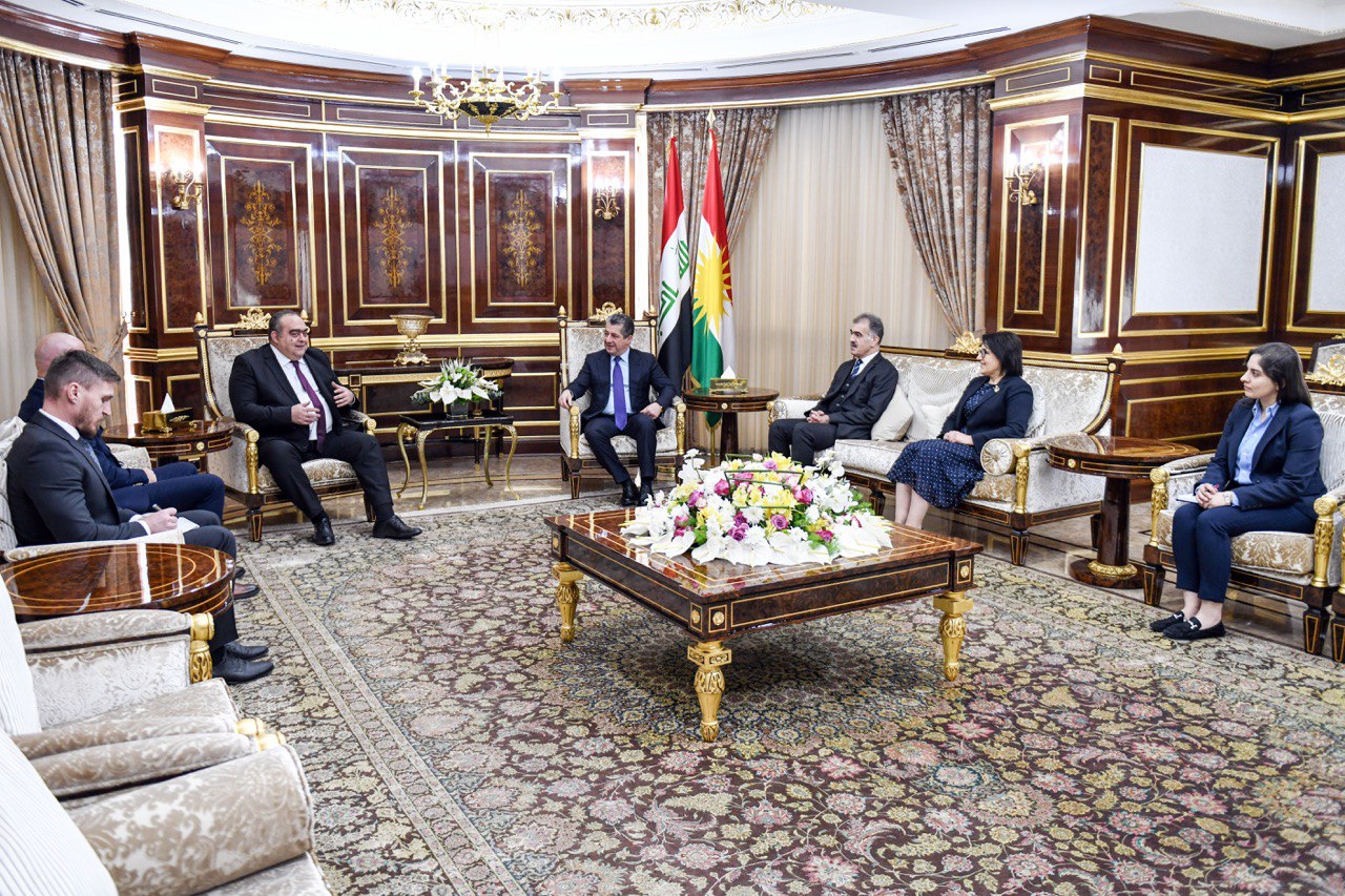 Kurdistan Region Prime Minister Masrour Barzani (top right) during his meeting with the Ambassador of the Republic of Romania to Iraq, Radu-Octavian Dobre, Dec. 11, 2023. (Photo: KRG)